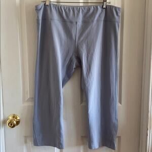 Logo L blue Capri legging pants